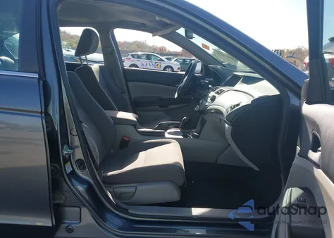 2011 Honda Accord 2.4 Lx z USA, uszkodzony, nr VIN 1HGCP2F39BA030716